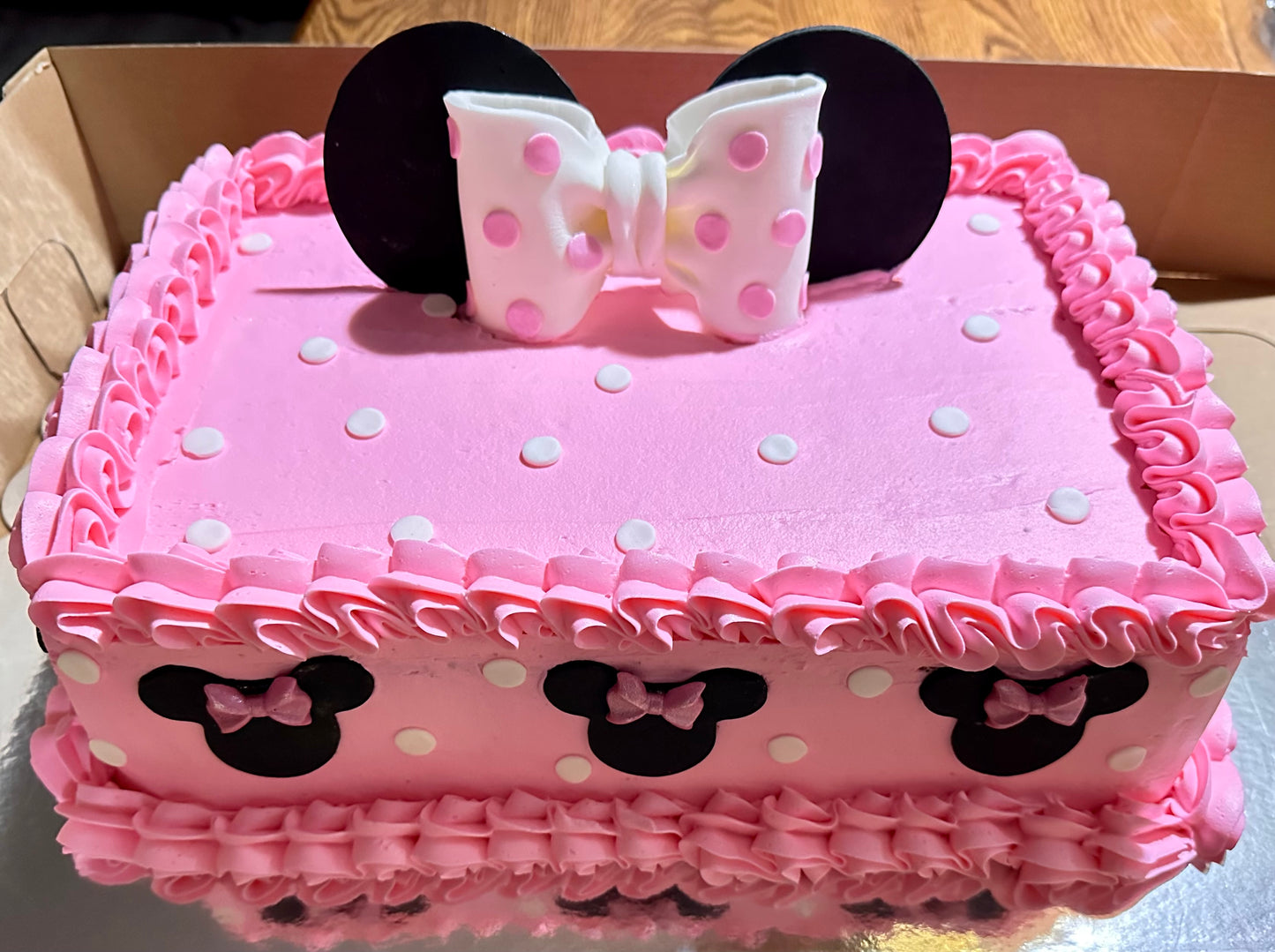 Mini Mouse Custom Cake